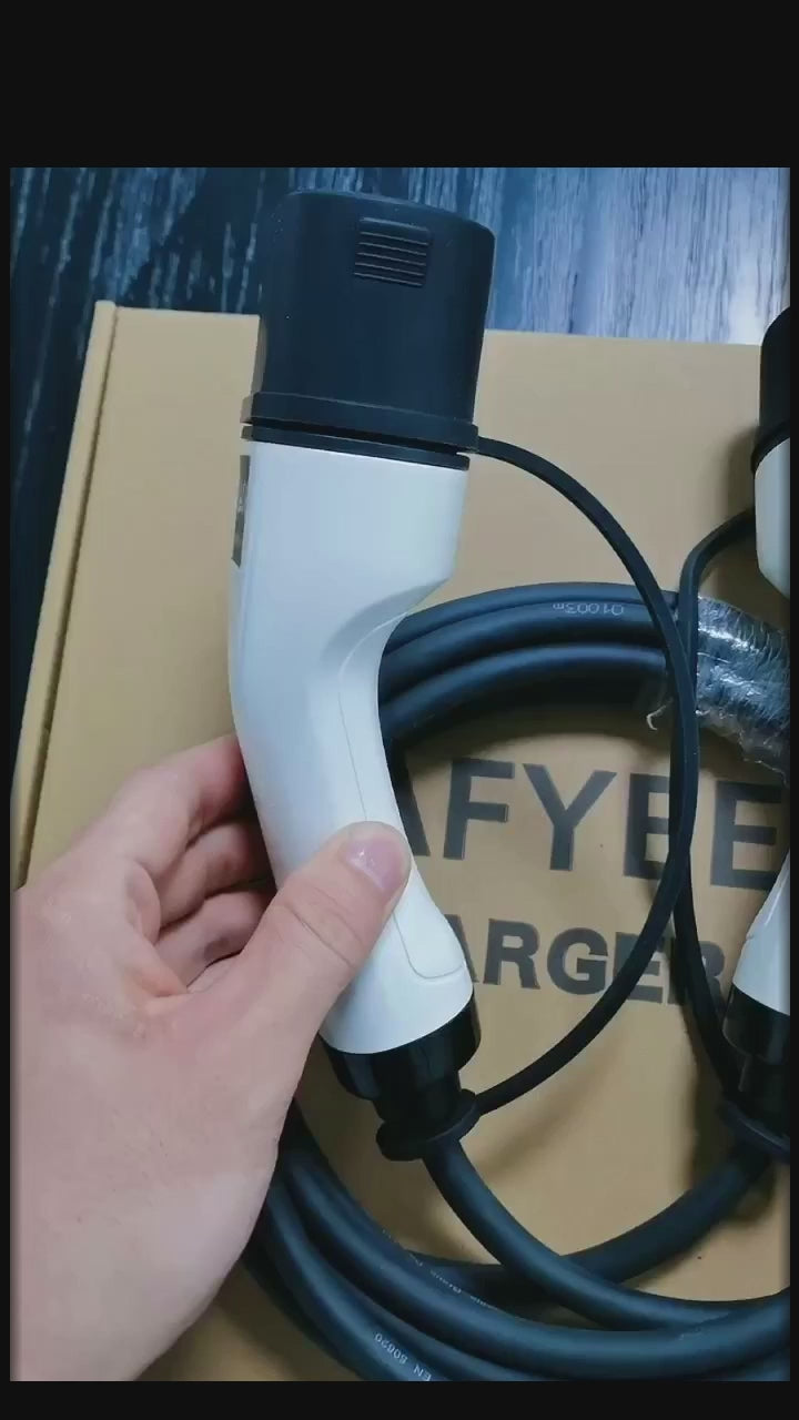 Durable Type 2 to Type 2 EV charging cable, compatible with single-phase and three-phase charging